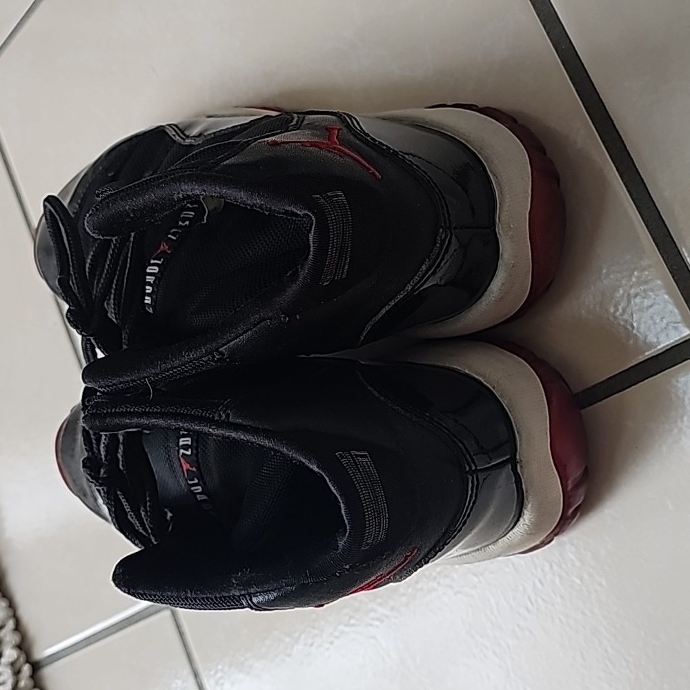 Jordan 11s - Picture 3 of 7